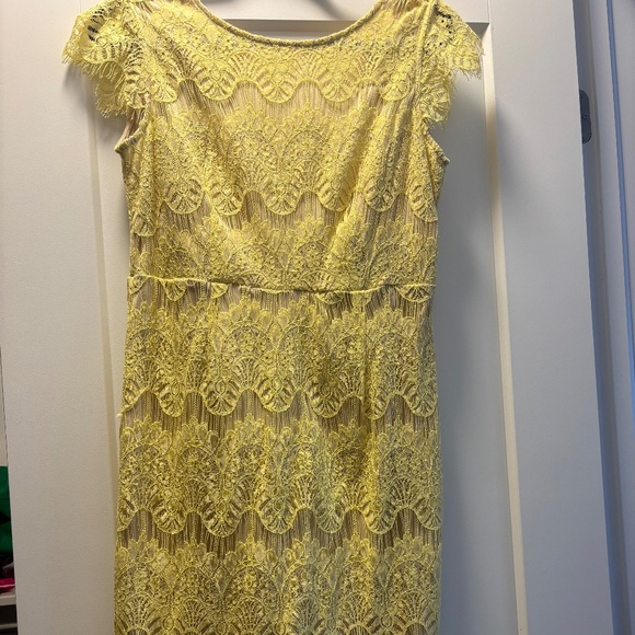 Yellow lace dress size M never worn - Picture 1 of 3